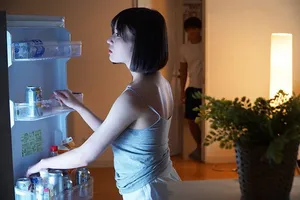 Chị người vợ cãi nhau với ông chồng đến nhà người tình ở rồi xxx luôn gã chồng em gái
