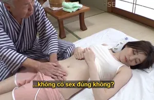 Người tình của con trai bị đau nhức nhờ bố chồng yêu có nghề mát-xa massage và cái kết
